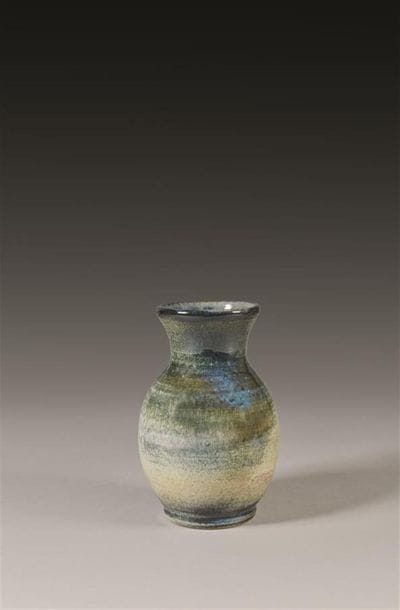 Vase ovoïde à col évasé en grès émaillé bleu...