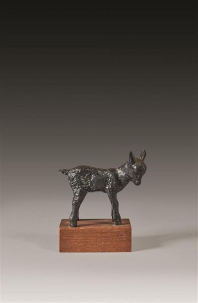 Chevreau 
Sujet en bronze.
Haut. : 12,5 cm...