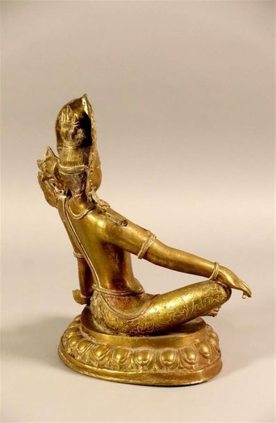 Bouddha en bronze. Haut. : 29,5 cm	