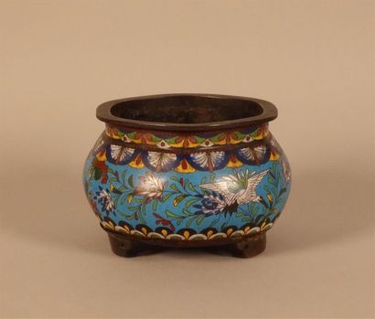 Lot de vases et coupes émaillées, certains...
