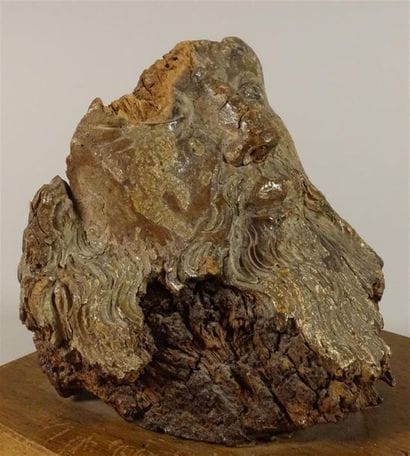 Fragment de visage d'homme d'époque gothique,...
