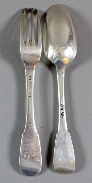 Neuf cuillères et dix fourchettes en argent,...