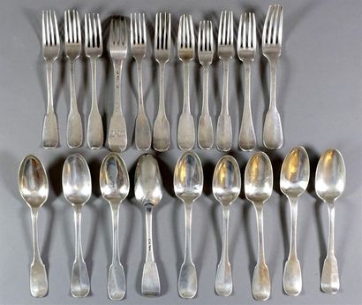 Neuf cuillères et dix fourchettes en argent,...