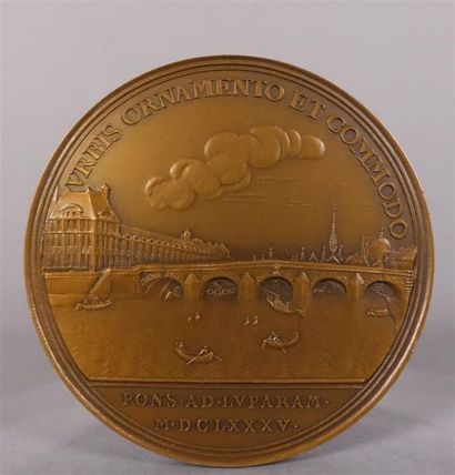 Médaille commémorative circulaire en bronze,...