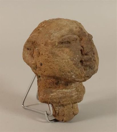 Deux têtes de statuette. Terre cuite. Égypte,...