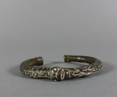CÔTE D'IVOIRE. Petit bracelet. Bronze à très...