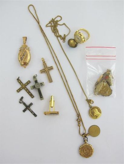 Lot : Chaîne avec médailles en or (3 éléments),...