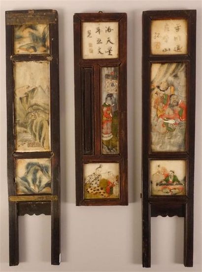 CHINE. Trois panneaux en bois avec trois...