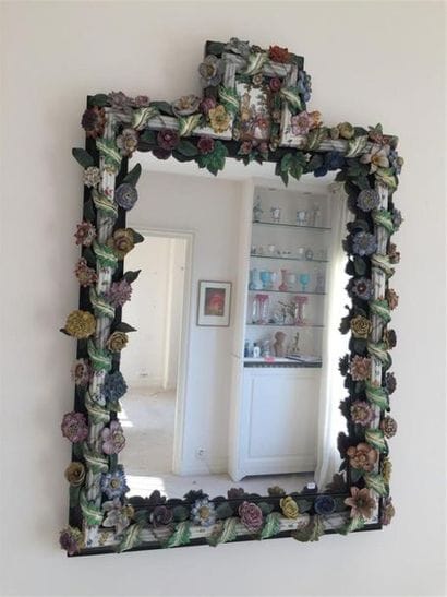 Miroir italien en céramique porcelaine polychrome....