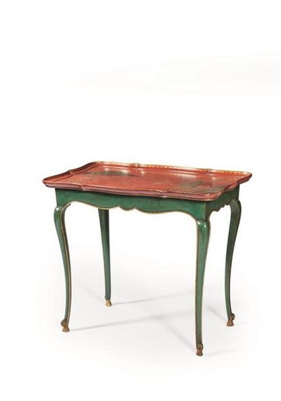 Table en cabaret rectangulaire, de forme...