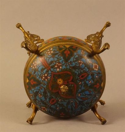 Ferdinand BARBEDIENNE (1810-1892) 
Bonbonnière...