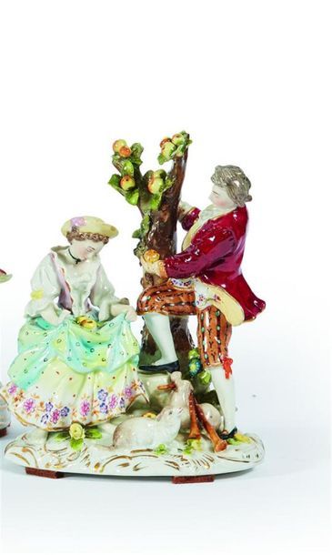 10ALLEMAGNE
Groupe en porcelaine à décor...