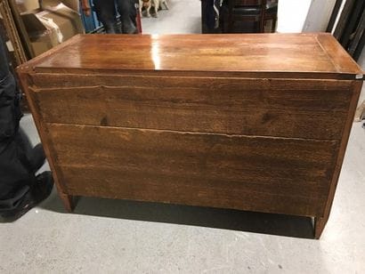 Commode en bois naturel, travail de l'Est,...