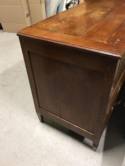 Commode en bois naturel, travail de l'Est,...