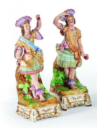 PARIS, Jacob Petit ?
Deux flacons en porcelaine...