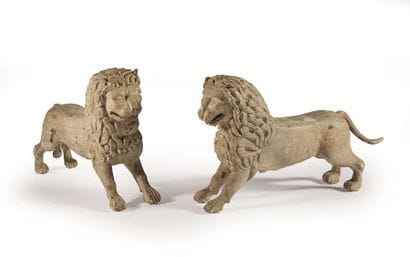Paire de lions en bois sculpté.
Probablement...