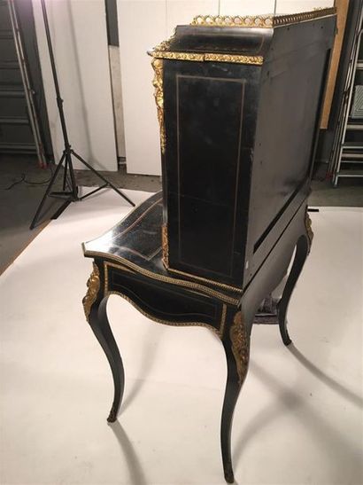 Petit bureau bonheur du jour en bois noirci...