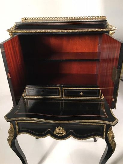 Petit bureau bonheur du jour en bois noirci...
