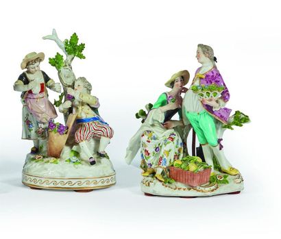 ALLEMAGNE
Deux groupes en porcelaine à décor...