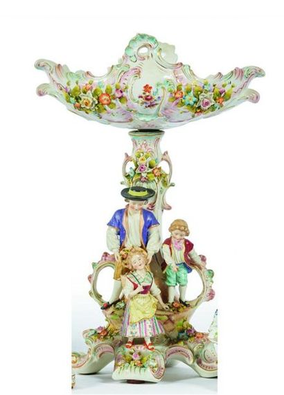 ALLEMAGNE
Surtout de table en porcelaine...