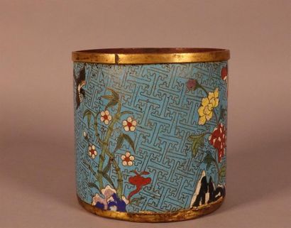 CHINE
Porte-pinceaux en bronze doré et émaux...