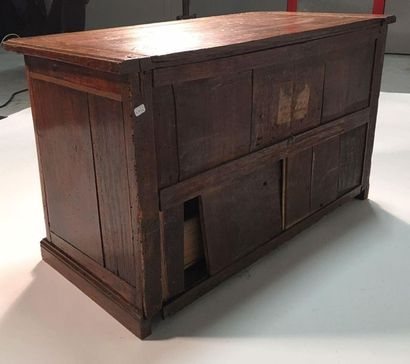 Commode miniature en bois naturel ouvrant...