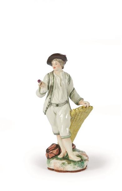 STRASBOURG. Joseph Hannong
Figure en porcelaine...