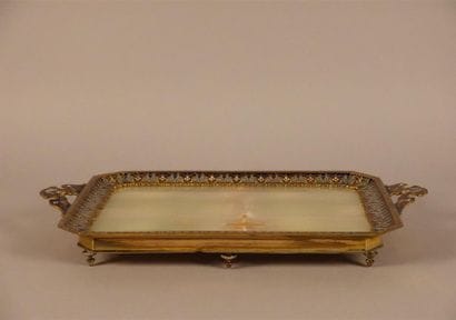 Plateau rectangulaire à pans coupés, à deux...