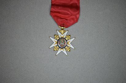 Exceptionnel écrin des décorations de Marie-Jean-Pierre...