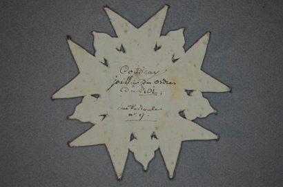 Exceptionnel écrin des décorations de Marie-Jean-Pierre...