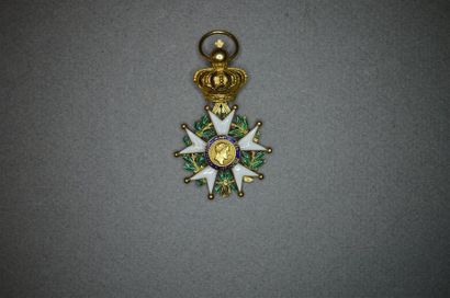 Exceptionnel écrin des décorations de Marie-Jean-Pierre...