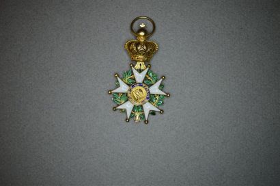 Exceptionnel écrin des décorations de Marie-Jean-Pierre...