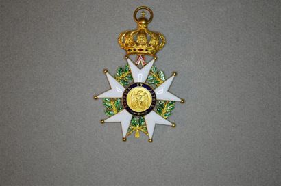 Exceptionnel écrin des décorations de Marie-Jean-Pierre...