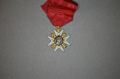 Exceptionnel écrin des décorations de Marie-Jean-Pierre...