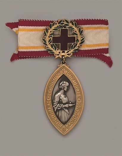 GRANDE-BRETAGNE
CROIX-ROUGE INTERNATIONALE
MEDAILLE...