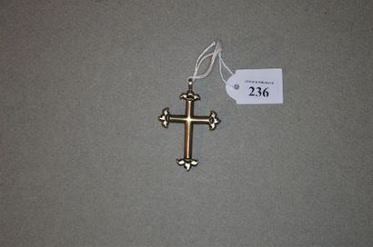 PORTUGAL
PETITE CROIX FLEURDELISÉE en vermeil,...