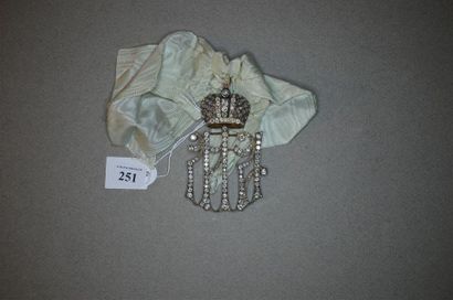 RUSSIE
BIJOU DE DEMOISELLE D'HONNEUR en or...