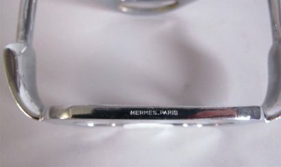 HERMÈS Paris
Porte-pipes en forme d'étrier...