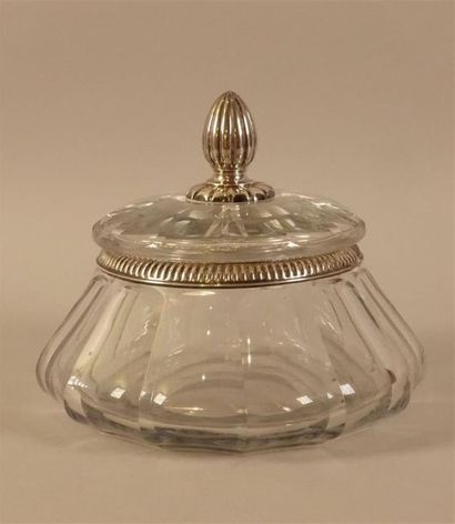 Grande boîte à gâteaux couverte en verre...