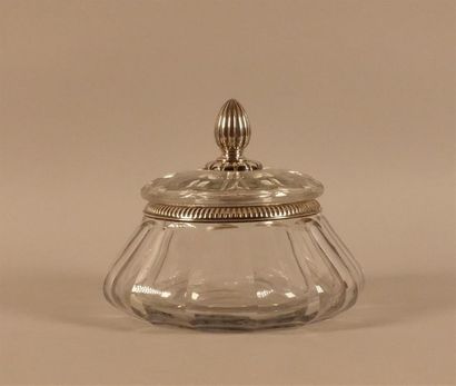 Grande boîte à gâteaux couverte en verre...