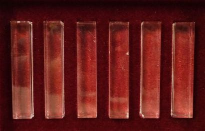 BACCARAT
Six porte-couteaux rectangulaires...