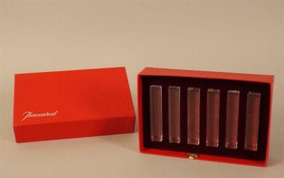 BACCARAT
Six porte-couteaux rectangulaires...