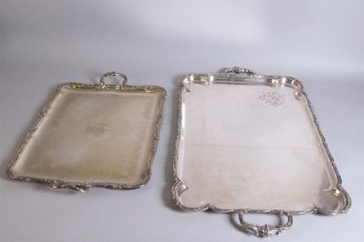 Deux plateaux de service à deux anses en...