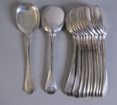 Partie de ménagère en argent, à décor de...
