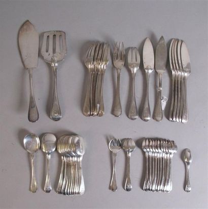 Partie de ménagère en argent, à décor de...