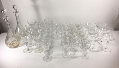 Partie de service de verres à pied en cristal,...