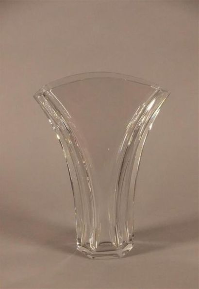 BACCARAT
Vase à col évasé en cristal, la...