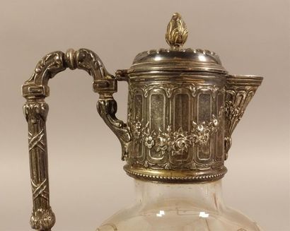 Aiguière en cristal gravé de noeuds et fleurs,...