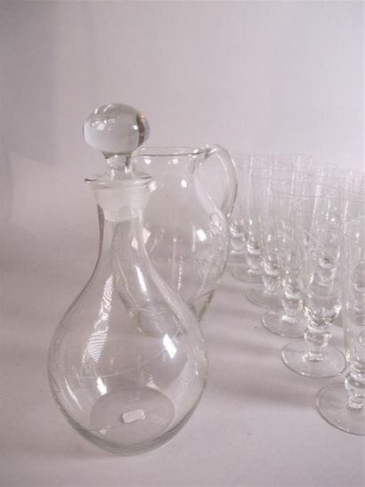 Partie de service de verres à pied en cristal,...