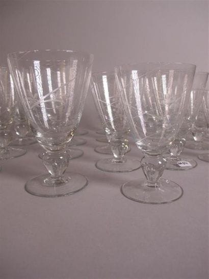 Partie de service de verres à pied en cristal,...